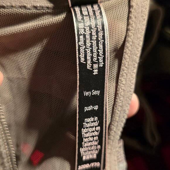 NWOT VICTORIA SECRET 32DD Very Sexy Pushup Front Clasp Lace and Crush Velvet - Picture 6 of 6